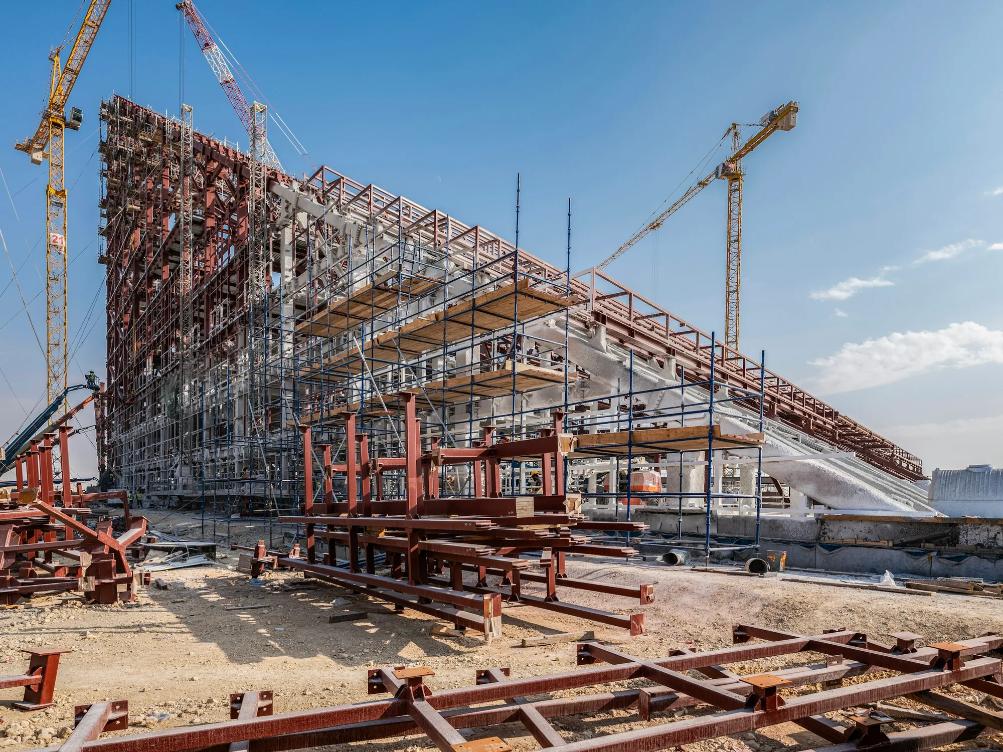Editorial scaffolding and steel construction reference